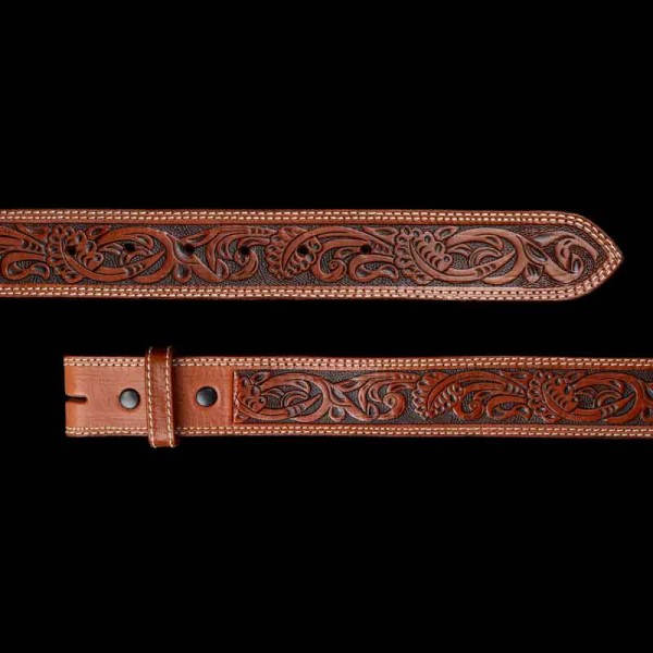 The Crepe Myrtle leather belt is the picture of classic western style. Crafted on high quality natural leather this full grain belt is perfect for men and women.