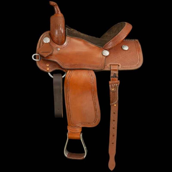 Featuring a fully padded suede seat and an blend of smooth leather and hand-carved basket weave pattern, this horse saddle is an all-around performer.